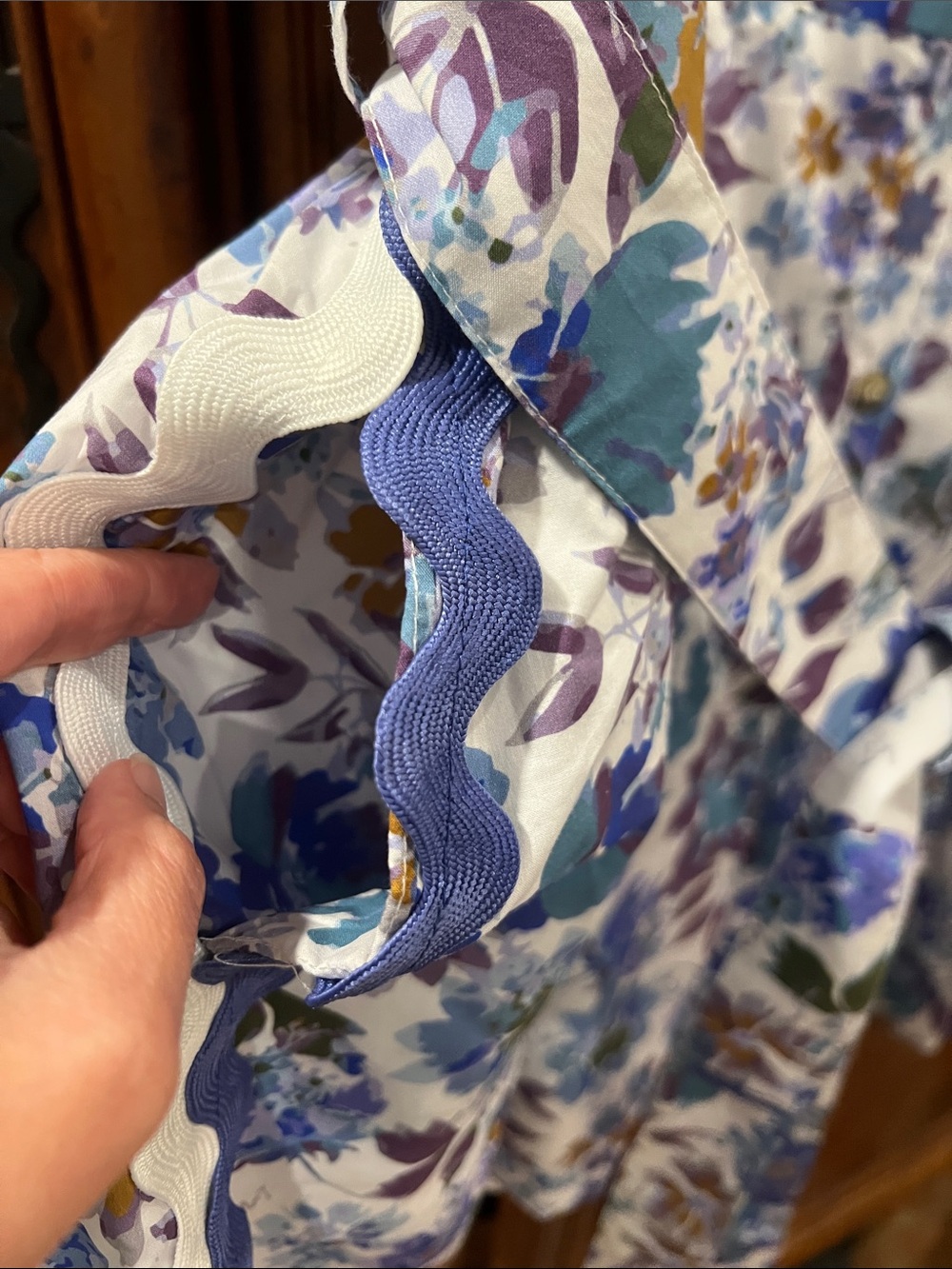Floral Printed Short Romper in Blue & Purple Size L NEW - Picture 4 of 8